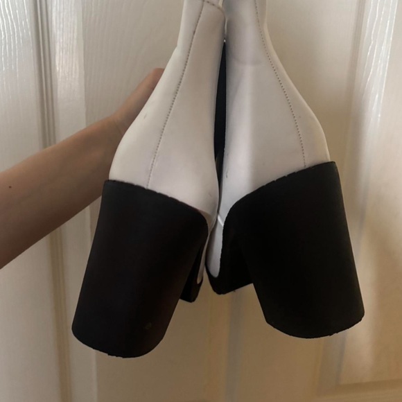 Stylish White and Black Women's Ankle Boots - Picture 3 of 6